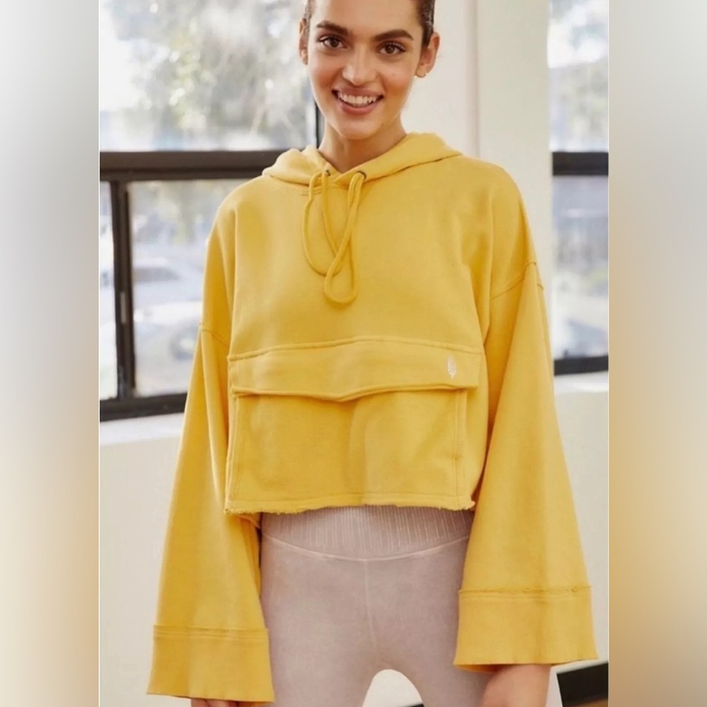 Free People Movement Rapids Cropped Hoodie Wide Sleeves yellow Medium Oversized